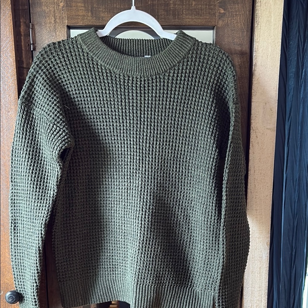 Time and Tru Green Crewneck Sweater with Chunky Knit